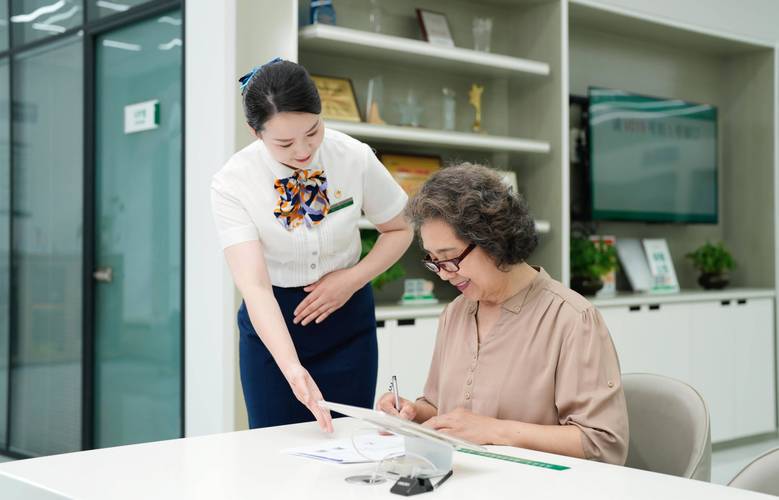 安民医保卡怎么取现银行卡余额，很多人都搞错了